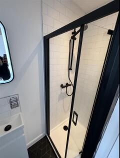 BEDROOM 4 - EN-SUIT ANGLE 1.jpg