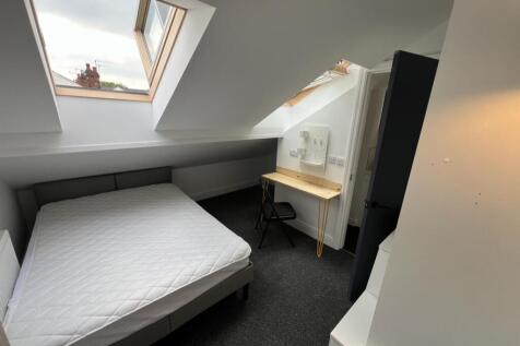 BEDROOM 4 .jpg