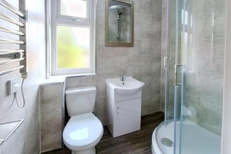 47-Exeter-Road-Bathroom-3.jpg