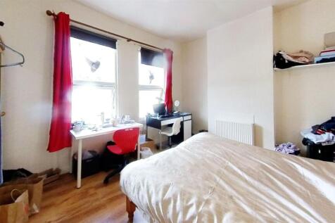 37-Selly-Hill-Road-Bedroom.jpg