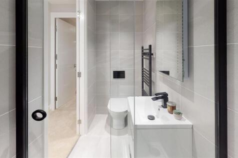 15-Selly-Hill-Road-Shower-Room(4).jpg