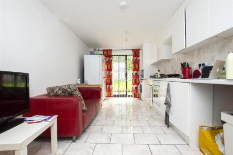 Open Plan Kitchen/ Living Area