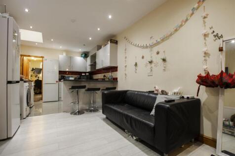 Open Plan Kitchen/ L