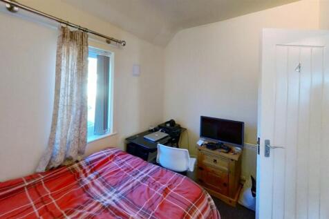 15-Tealby-Grove-Bedr