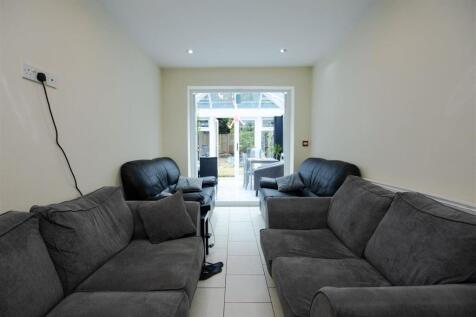 Open Plan Kitchen/ L