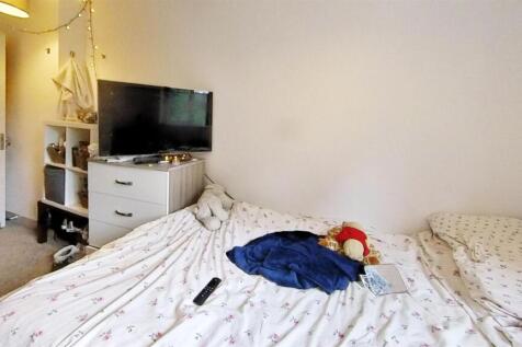 243-Tiverton-Road-Be