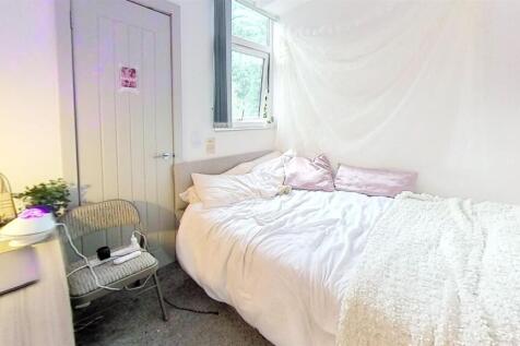 243-Tiverton-Road-Be