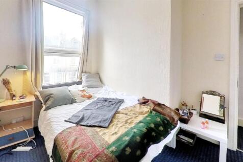 6-Harrow-Road-Bedroo