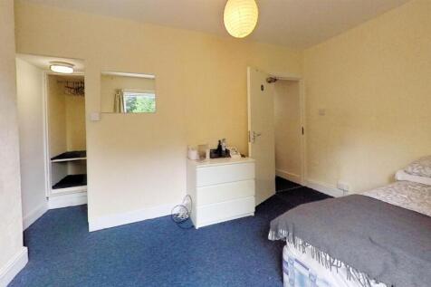 6-Harrow-Road-Bedroo