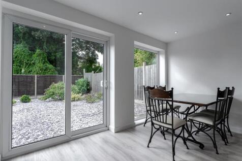 Open Plan Kitchen/ L