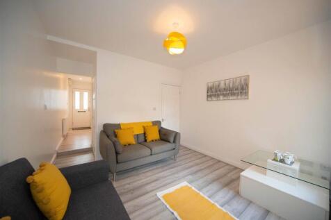 005 living 3 copy.jp