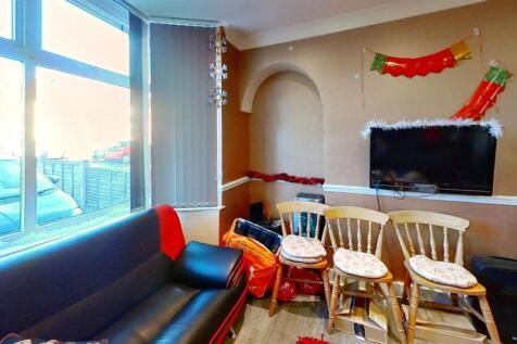 15-Tealby-Grove-Livi