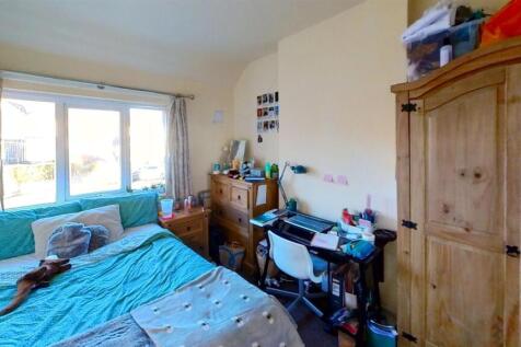 15-Tealby-Grove-Bedr