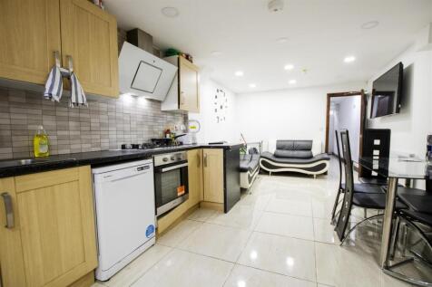 Open Plan Kitchen/ Living Area