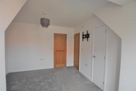Bedroom 1.jpg