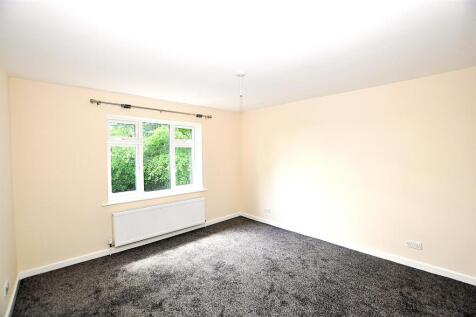 Bedroom 1.jpg