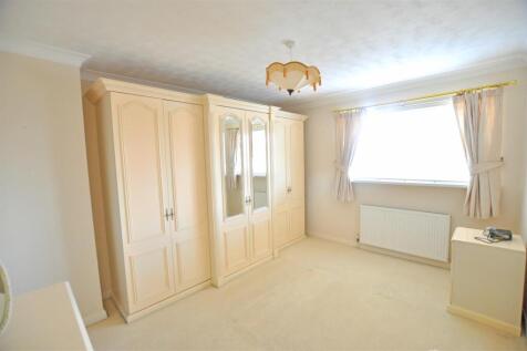 Master Bedroom.jpg