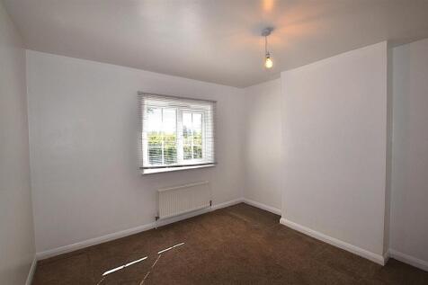 Bedroom 1.JPG