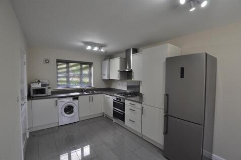 Kitchen 3.JPG