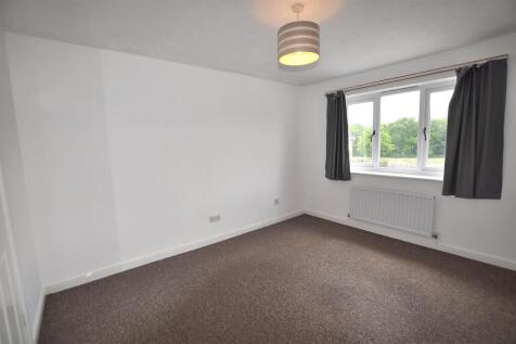 Bedroom 1.JPG