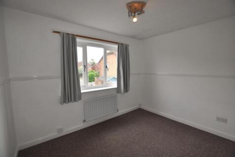 Bedroom 2.JPG