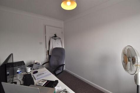 Bedroom 3.JPG