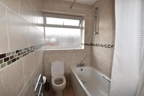 Bathroom.JPG