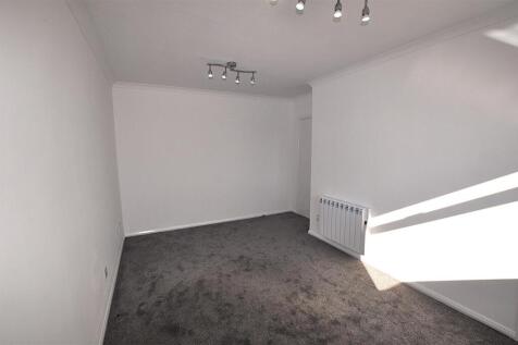 Lounge 2.JPG