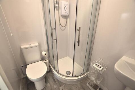 Bathroom.JPG