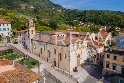 Pietrasanta1.jpg