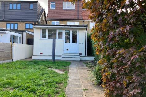 garden to house 1