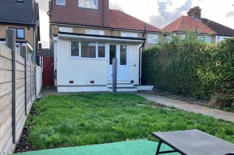 garden to house n...
