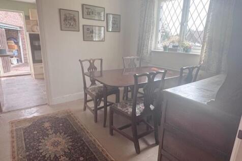 Dining area light