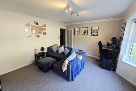 Lounge 3