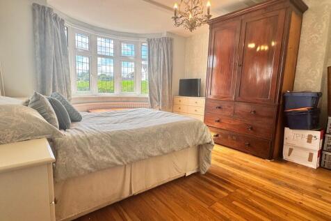 bedroom 2a