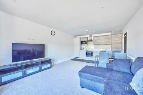 lounge x kitchen 2.jpg