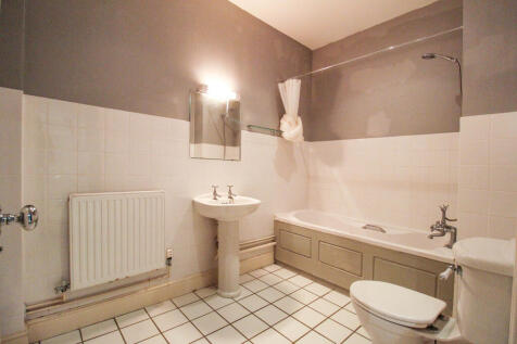 Bathroom.jpg