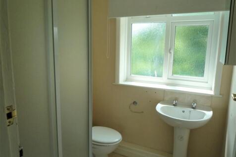 Bathroom.JPG