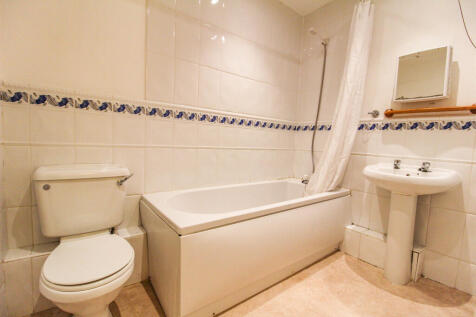 Bathroom 1.JPG