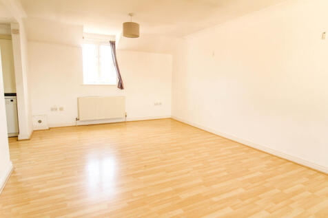 Lounge 1.JPG
