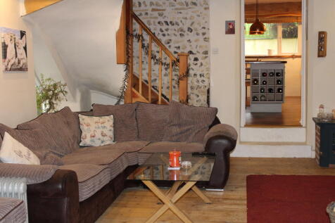 Lounge 2.JPG