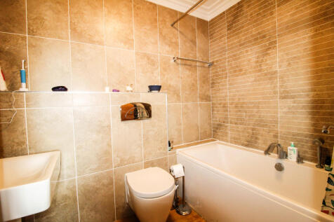 Ensuite (2).JPG