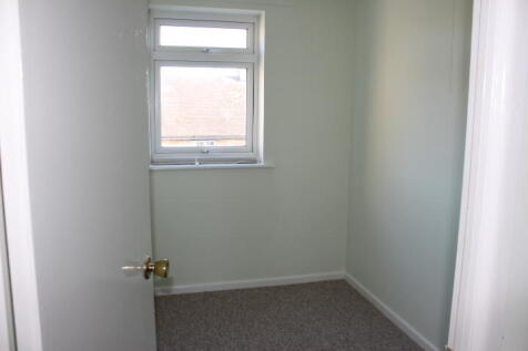 P2060bed3.JPG