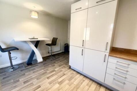 kitchen1.jpg