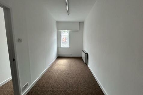Office (2.4m2)