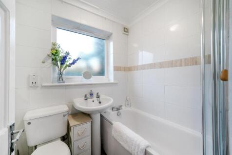 Bathroom.jpg