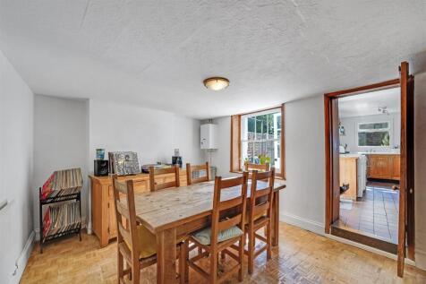 Dining Room.jpg
