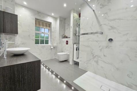 Bedroom 1 En-Suite