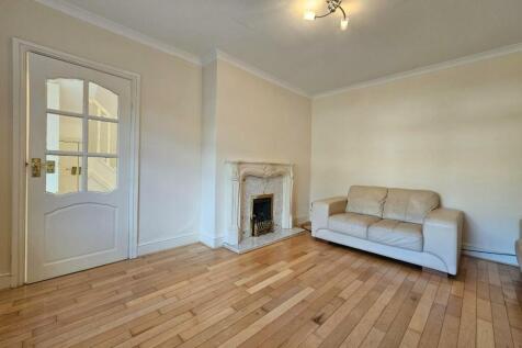 Sitting Room Aspect 2