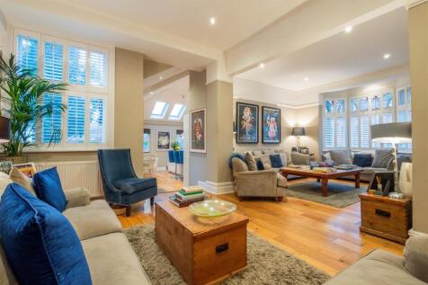 Snug and Family Room